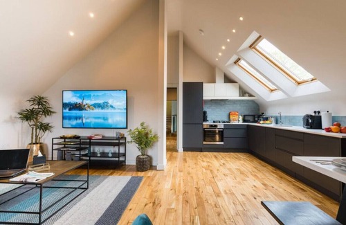Roath Apartment | Spacious 2 Bed Loft Apartment