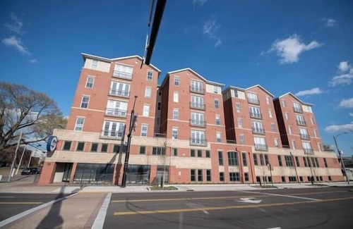 University District Apartment | Spacious 2-Bedroom Apartment in Memphis