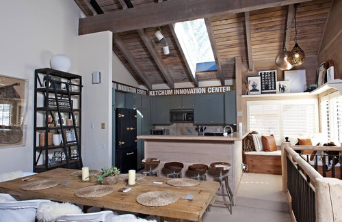 Sun Valley Condo | Spacious 2 Br Condo with Baldy Mountain views at base of Dollar, hot tub & pool