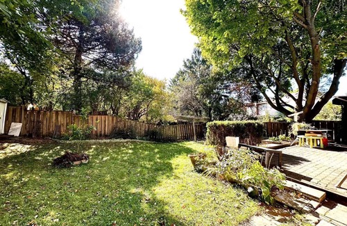 Milliken Villa | Spacious （238 sq meters）5-bedroom villa in fabulous Toronto with free parking