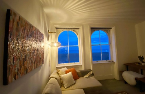 Hythe Apartment | Spacious 2BD Flat With Stunning Views Folkestone