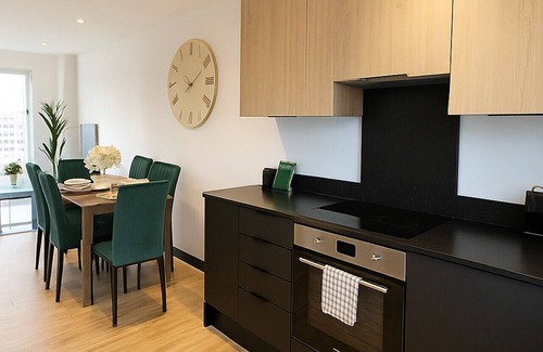 West Finchley Apartment | Spacious 2BR Apartment | Balcony | N Finchley