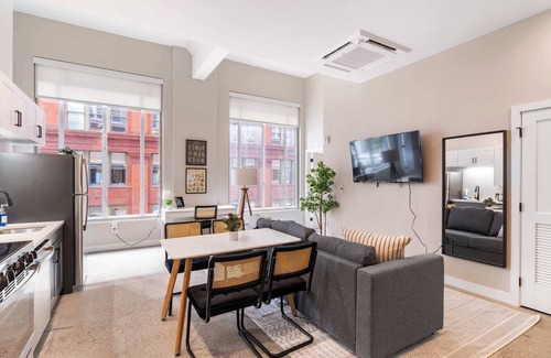 Downtown Cincinnati Apartment | Spacious 2BR CozySuites OTR Downtown #12
