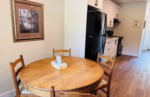 Burk's Falls Apartment | Spacious 2BR Retreat in Nature