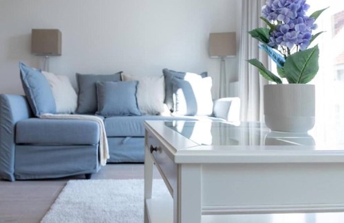 Klein-Antwerpen Apartment | Spacious 2BR walk to Diamond District Jacob