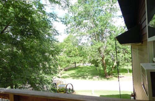 Mindoro Apartment | Spacious 2nd Floor Suite