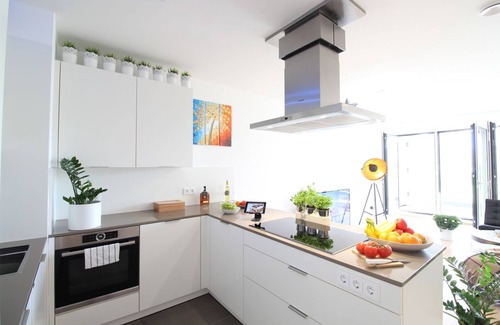 Gallus Apartment | Spacious 3-bedroom apartment with WiFi, AC in enjoyable Frankfurt am Main