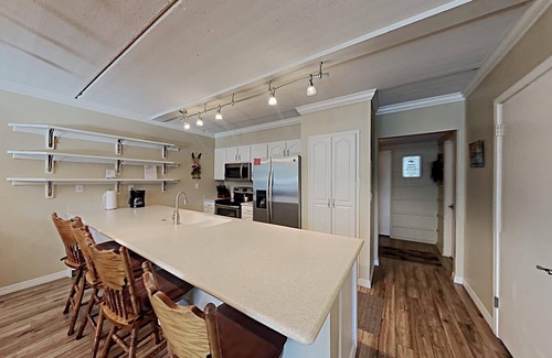 Mammoth Lakes Condo | Spacious 3 Bed 3 Bath Condo with 3 Spas and Great View - Just Steps Away from Ski Adventure! (Unit 310 at 1849) by RedAwning