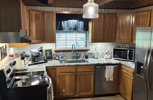 Wilburn House | Spacious 3 Bedroom House with Guest House, Large Outdoor Space & Private Dock
