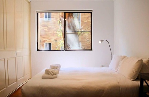 Lane Cove Apartment | Spacious 3 Bedroom Apartment 20 Min To The CBD