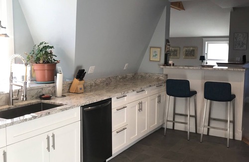 Jamestown Apartment | Spacious 3 Bedroom Apartment for Rent - In Town Location