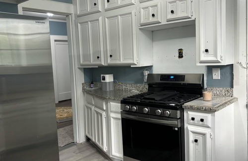 Bessemer Apartment | Spacious 3-bedroom apartment with AC, WiFi in enjoyable Bessemer