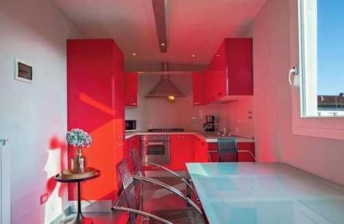 Santa Maria Novella Apartment | Spacious 3-Bedroom Apartment with Stunning Rooftop Terraces in San Lorenzon