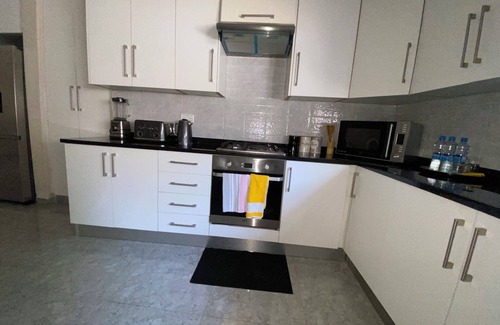 Kabulonga House | Spacious 3bedroom suite with AC, WiFi , backup inverter