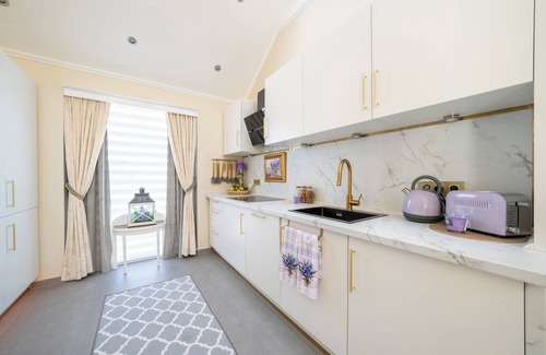 Helmsange Apartment | Spacious 3BR/2BA | Terrace + Free Parking