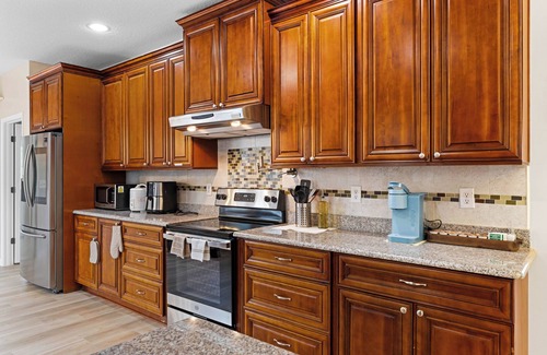 Southside House | Spacious 3BR and Boat parking@ Central River Golf Club