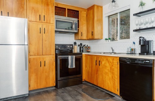 Logan House | Spacious 3br Main Floor Unit Near USU and Downtown