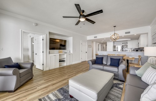 Panama City Beach Condo | Spacious 3BR Beachfront Retreat – Garage, Balcony, Gourmet Kitchen & Sleeps 11