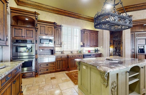 Forney House | Spacious 4.5-Acre Estate Near Dallas w/Pool, Spa, Theater, Gym & Guest House