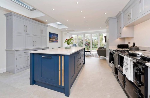 Northcote House | Spacious 4 Bed House, Battersea
