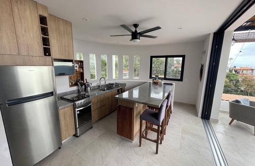 Cerro House | Spacious 4-bedroom home in Puerto Vallarta with Pool, Rooftop Terrace and Views