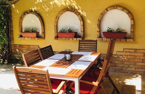 Hajduszoboszlo House | Spacious 4-bedroom house with AC and WiFi in superb Hajdúszoboszló