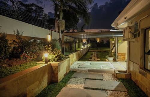 Goromonzi Villa | Spacious 4-bedroom apartment with WiFi, fitness room in enjoyable Harare