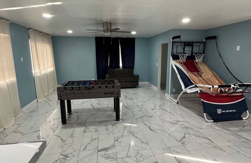 Centennial Hills House | Spacious 4- bedroom can sleep up to 22 - entertaining Game room