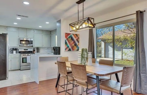 Egger Acres House | Spacious 4-bedroom house w/fenced yard - monthly discounts for longer bookings