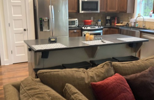 Tate House | Spacious 4-bedroom house in charming Fairmount with WiFi, AC fire pit Hot Tub