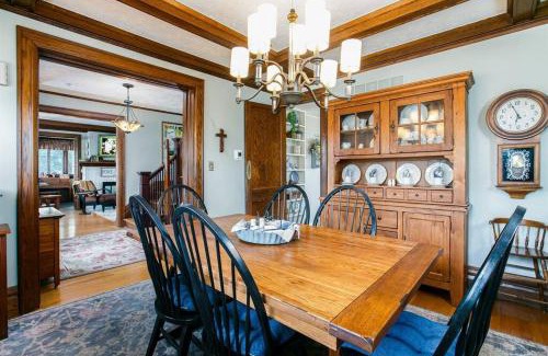 Northeast South Bend Apartment | Spacious 4-Bedroom Home 1 Mile to Notre Dame Stadium