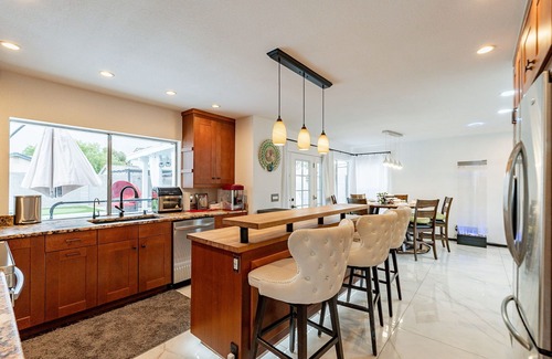 Provinces Master Community House | Spacious 4-bedroom house with WiFi and AC in fantastic Chandler