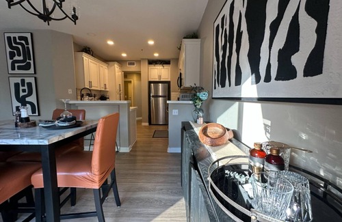 Temecula House | Spacious 4-bedroom townhome with Pool, WiFi, AC in marvelous Murrieta