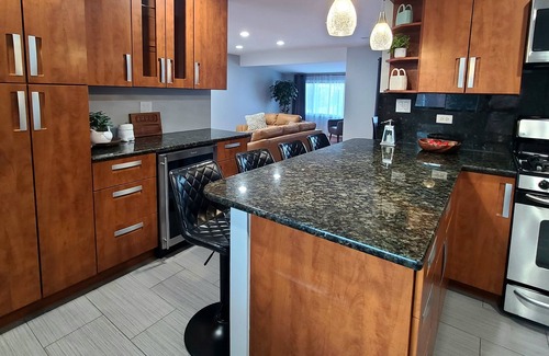 Des Plaines House | Spacious 4-bedroom house in charming Des Plaines with AC, WiFi