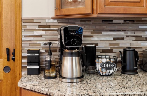 Des Plaines House | Spacious 4-bedroom house in amazing Des Plaines with WiFi, AC