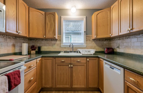 Northeast Harbor House | Spacious 4 bedroom home fast internet/walk to town!