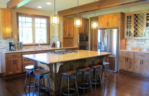 Cle Elum House | Spacious 4300 sf w/FUN Garage Game Room, Double Fairway Golf View, 3 King Beds