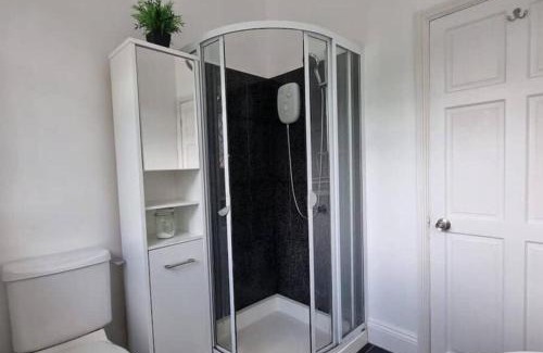 Manchester House | Spacious 4BD with great links to Manchester centre