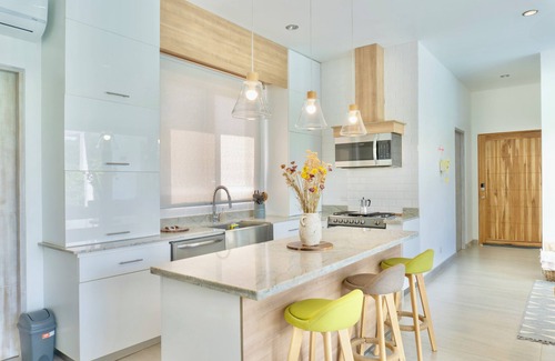 Sardinal House | Spacious 4bedroom villa plus 2 bedroom guest house same property.