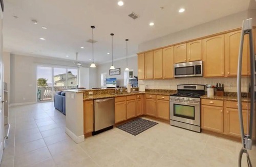 Indian Shores House | Spacious 4BR/3BA Townhouse Steps from the Beach