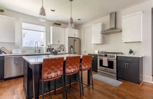 Edgehill House | Spacious 4BR Home in Nashville's Trendy Gulch Neighborhood - Mins to Broadway!