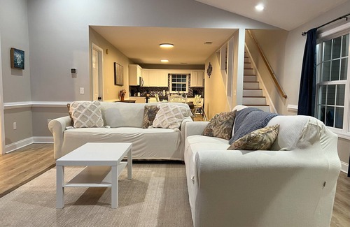 Shallotte House | Spacious 5-bedroom Beach Retreat W/Private Pool