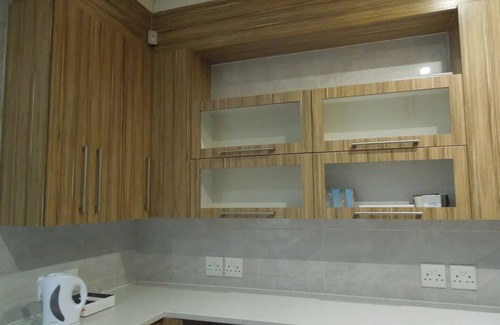 Greater Johannesburg Metropolitan Area House | Spacious 5-bedroom house with WiFi 15 min from the airpot.