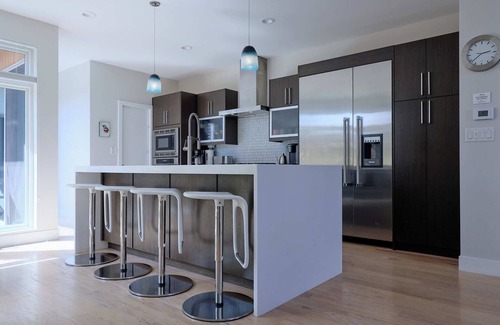 Highland House | Spacious 5-bedroom house with WiFi, AC in walkable LoHi Denver