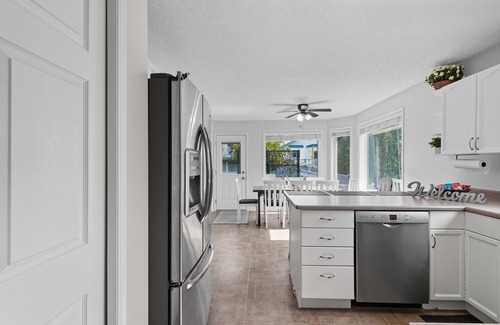 Sherwood Park House | Spacious 5BR Family Retreat in Sherwood Park