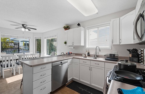 Sherwood Park House | Spacious 5BR Family Retreat in Sherwood Park