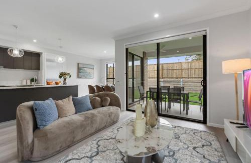 Park Ridge House | Spacious 5BR Family Home Park Ridge Comfort