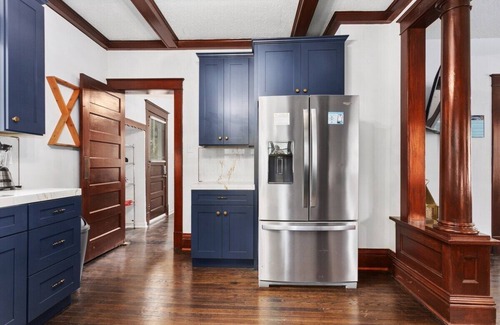 Olathe House | Spacious 5BR Home|KingBeds|FencedYard