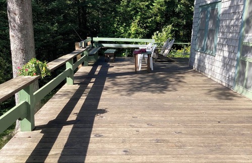 Greensboro Cottage | Spacious 6-bedroom lake house in fabulous Greensboro Vermont with WiFi.