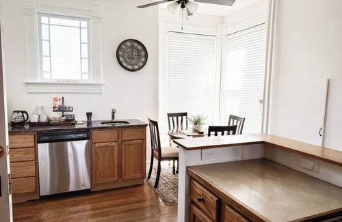 Port Clinton House | Spacious 6-bedroom house for your Lake Erie Escape -The Lake Erie Inn